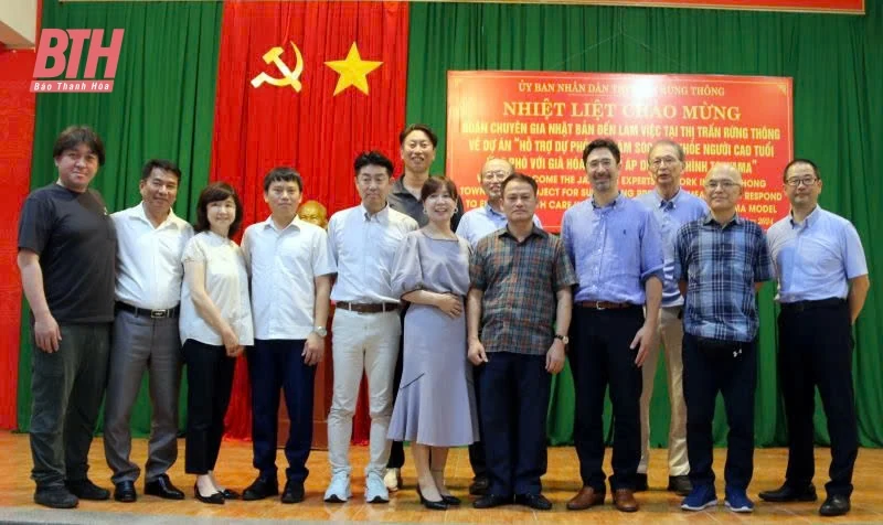 Chăm sóc, nâng cao sức khỏe người cao tuổi, bảo đảm thích ứng với già hóa dân số
