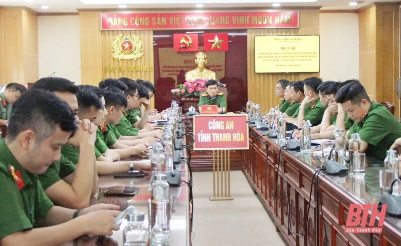 Trao thưởng cho 4 đơn vị có thành tích xuất sắc trong công tác phòng, chống tội phạm 