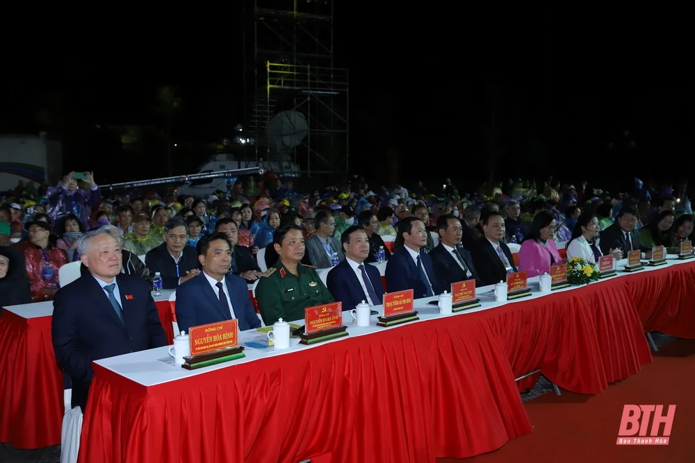 Lễ kỷ niệm 70 năm đón tiếp đồng bào, cán bộ, chiến sĩ và học sinh miền Nam tập kết ra Bắc và khánh thành khu lưu niệm