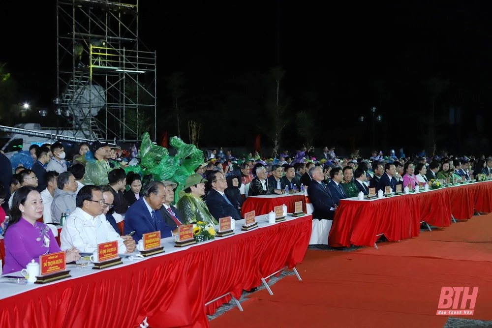 Lễ kỷ niệm 70 năm đón tiếp đồng bào, cán bộ, chiến sĩ và học sinh miền Nam tập kết ra Bắc và khánh thành khu lưu niệm