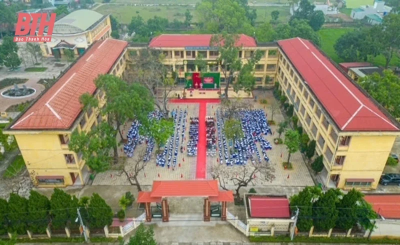 Trường THPT Hậu Lộc 2: 40 năm trang sử tự hào