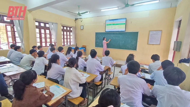 Trường THPT Hậu Lộc 2: 40 năm trang sử tự hào