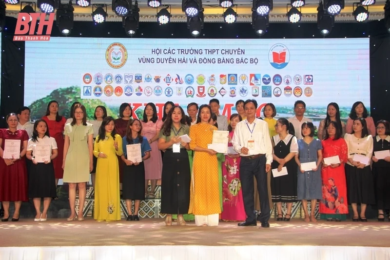 Khai mạc Hội thảo khoa dang nhap m88 các trường chuyên khu vực Duyên hải và Đồng bằng Bắc Bộ lần thứ XVI