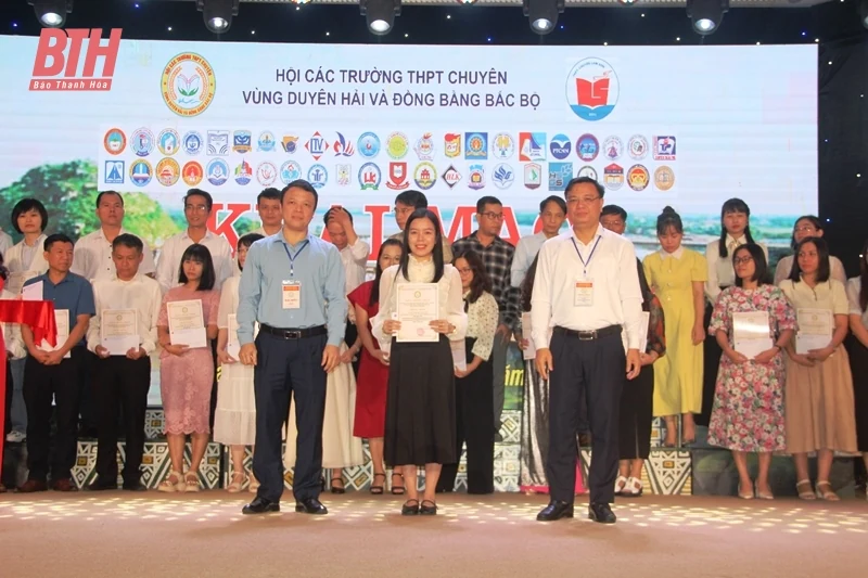 Khai mạc Hội thảo khoa dang nhap m88 các trường chuyên khu vực Duyên hải và Đồng bằng Bắc Bộ lần thứ XVI