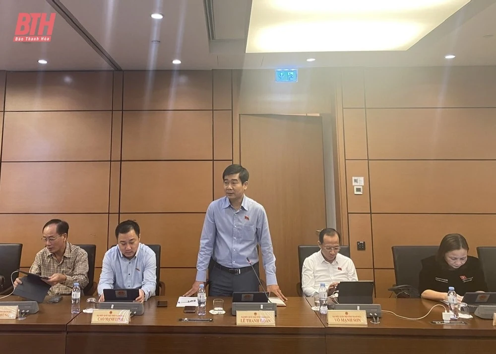 Đoàn ĐBQH tỉnh Thanh Hóa tán thành việc thành lập TP Huế trực thuộc Trung ương và Nghị quyết về tổ chức chính quyền đô thị tại TP Hải Phòng