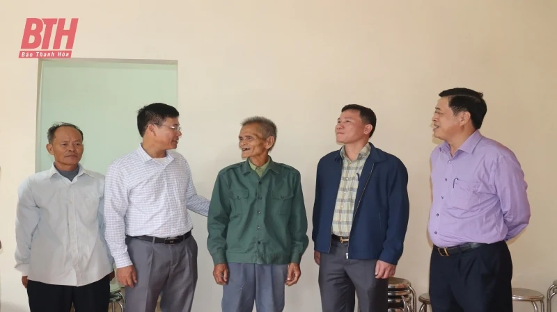 Khánh thành, bàn giao nhà tình nghĩa cho hộ nghèo