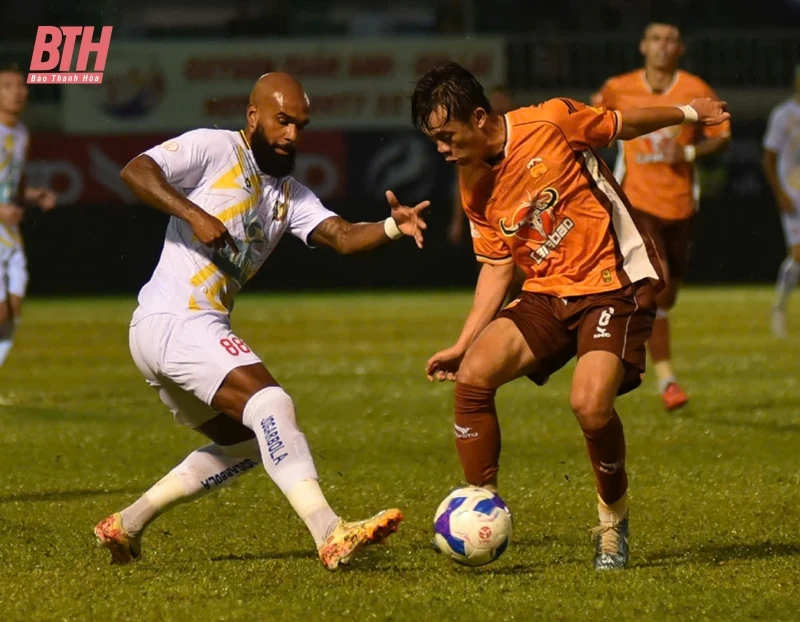 Điểm nhấn vòng 5 V.League 1: ĐKVĐ thua cay đắng trên sân nhà, Đông Á Thanh Hóa vẫn dẫn đầu