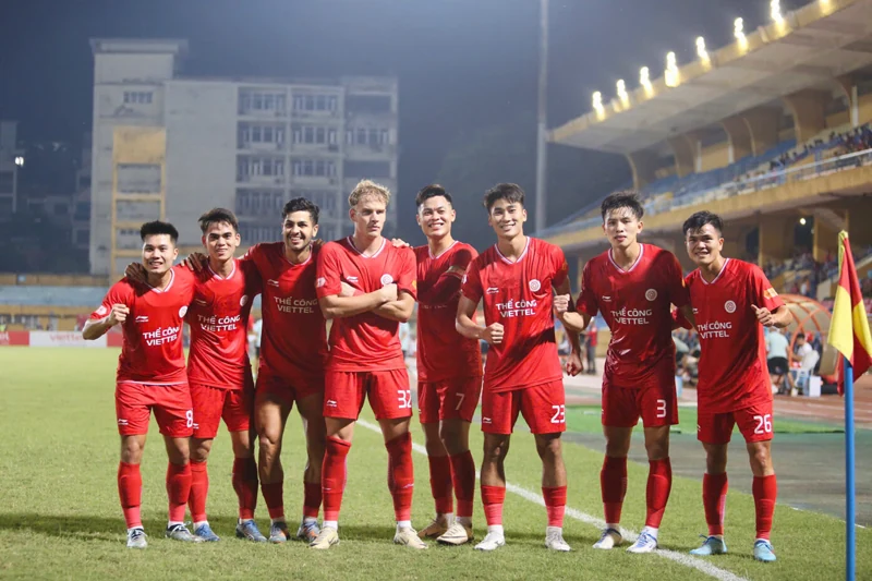 Điểm nhấn vòng 5 V.League 1: ĐKVĐ thua cay đắng trên sân nhà, Đông Á Thanh Hóa vẫn dẫn đầu