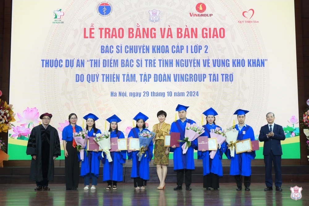 Bổ sung bác sỹ trẻ về 26 huyện khó khăn, biên giới 10 tỉnh miền Trung, phía Bắc