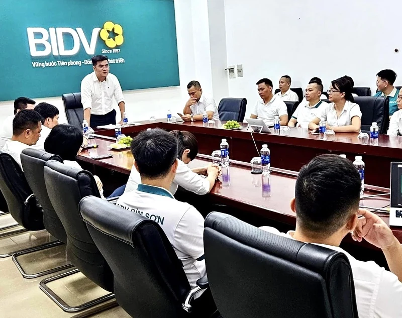 Củng cố niềm tin vào Đảng về công tác phòng, chống tham nhũng t ừ những buổi sinh hoạt định kỳ tại chi bộ