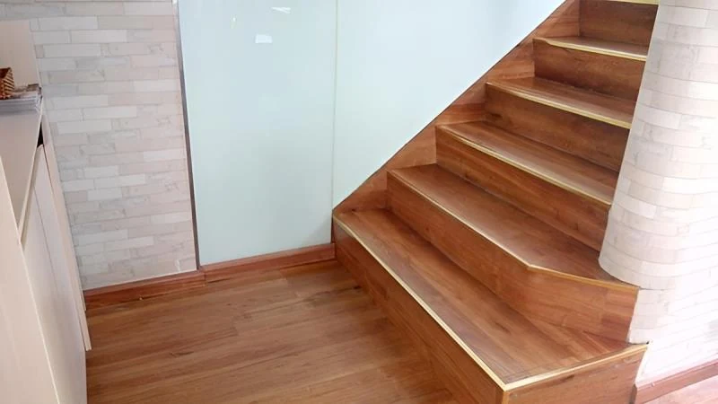 Nẹp chữ V inox chất liệu inox không gỉ cao cấp tại Nepgiare