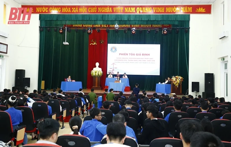 “Phiên tòa giả định” tuyên truyền pháp luật về phòng, chống bạo lực học đường cho học sinh, sinh viên