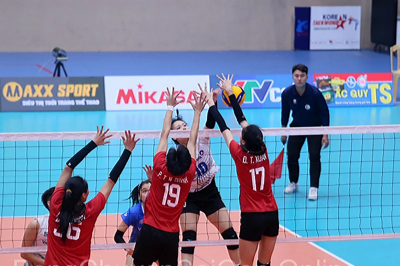 Ngoại binh Liu Yanhan tỏa sáng giúp Xi măng Long Sơn Thanh Hóa vươn lên ngôi đầu