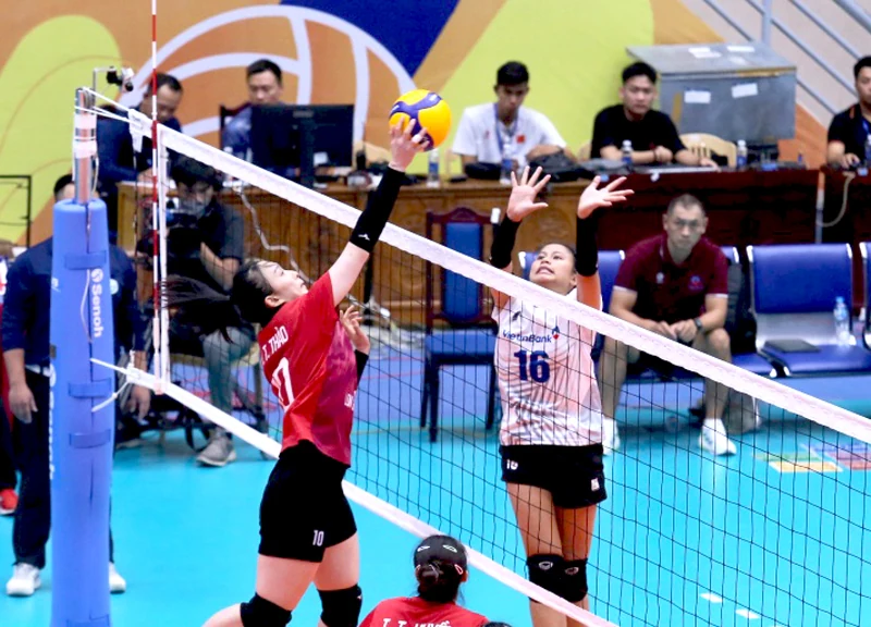 Ngoại binh Liu Yanhan tỏa sáng giúp Xi măng Long Sơn Thanh Hóa vươn lên ngôi đầu