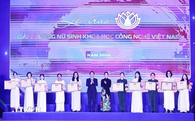10 nhà khoa học trẻ xuất sắc được nhận Giải thưởng Quả Cầu Vàng 2024