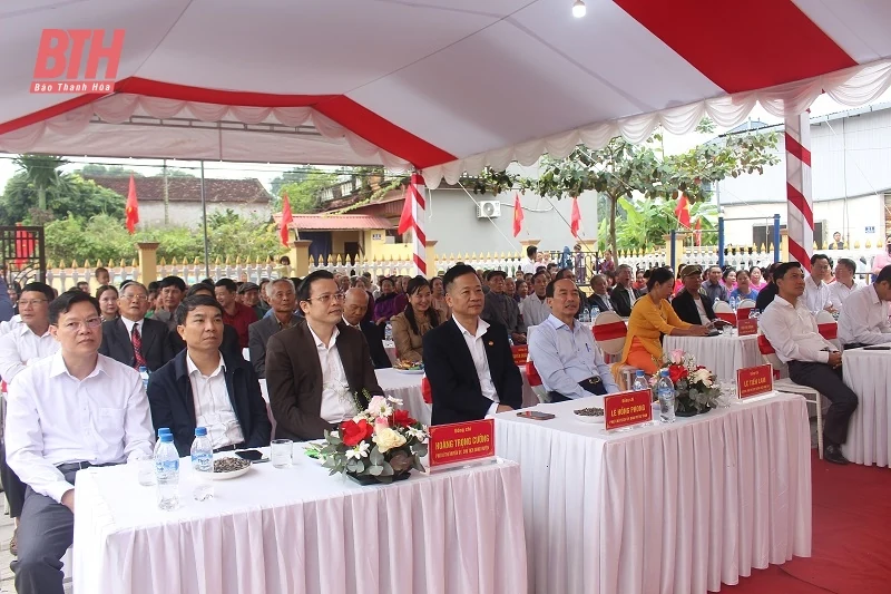 Phó Chủ tịch Thường trực HĐND tỉnh Lê Tiến Lam dự Ngày hội Đại đoàn kết toàn dân tộc tại khu dân cư thôn Lam Vỹ