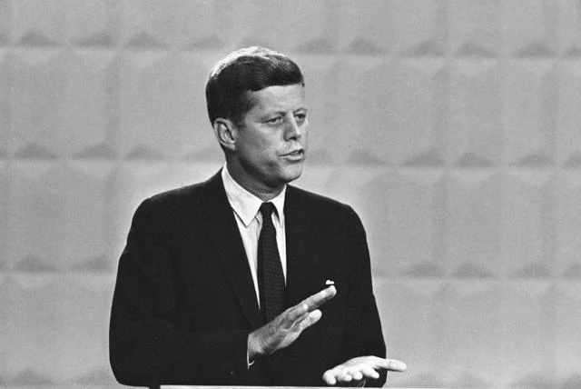 John F. Kennedy đánh bại Richard Nixon: chiến thắng bầu cử lịch sử