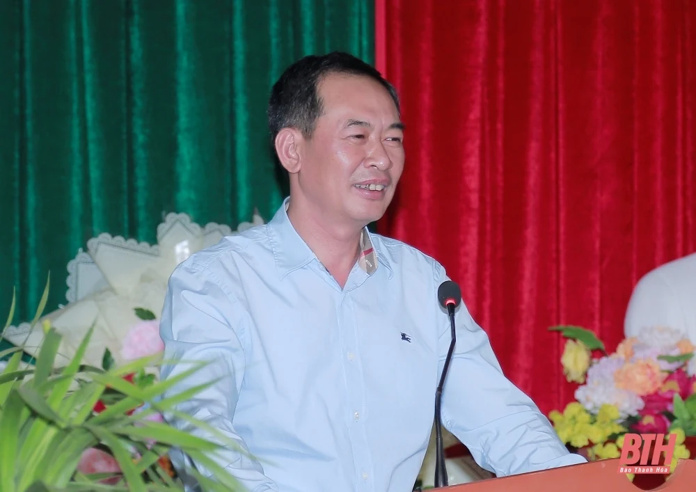 Phó Bí thư Tỉnh ủy Trịnh Tuấn Sinh dự Ngày hội Đại đoàn kết toàn dân tộc tại huyện Cẩm Thủy