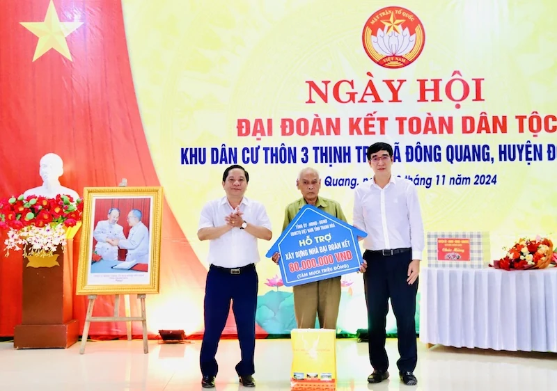 Trưởng Ban Nội chính Tỉnh ủy Nguyễn Ngọc Tiến dự Ngày hội Đại đoàn kết toàn dân tộc tại thôn 3 Thịnh Trị, xã Đông Quang