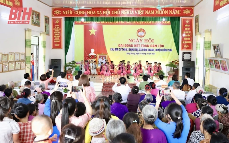 Trưởng Ban Nội chính Tỉnh ủy Nguyễn Ngọc Tiến dự Ngày hội Đại đoàn kết toàn dân tộc tại thôn 3 Thịnh Trị, xã Đông Quang