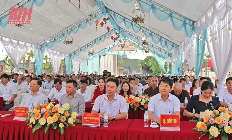 Phó Chủ tịch Thường trực UBND tỉnh Nguyễn Văn Thi dự Ngày hội Đại đoàn kết toàn dân tộc tại thôn Minh Hùng