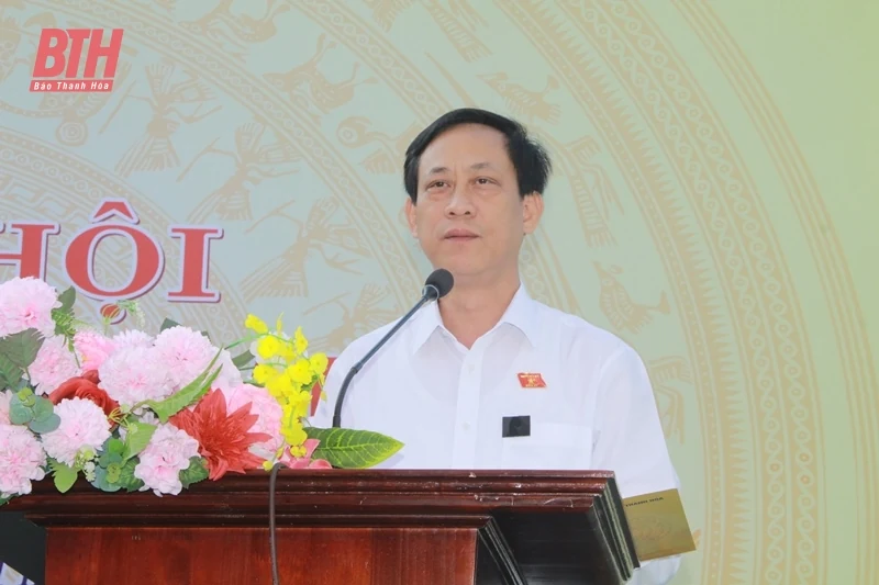 Phó Trưởng đoàn ĐBQH tỉnh Mai Văn Hải chung vui Ngày hội Đại đoàn kết toàn dân tộc tại khu dân cư thôn Nghi Vịnh