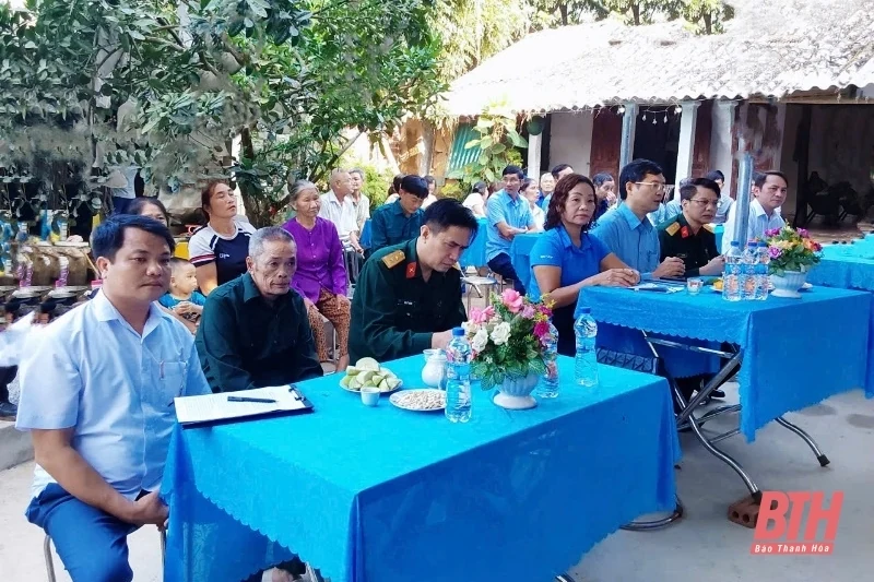 Bàn giao nhà tình nghĩa cho thương binh tại xã Hà Bắc, huyện Hà Trung
