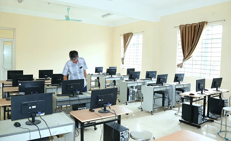 Đầu tư mua sắm trang thiết bị theo Chương trình giáo dục phổ thông 2018 gặp khó