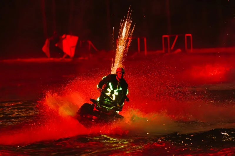 Mỗi đêm hai show bắn pháo hoa, Phú Quốc ngày càng chơi lớn