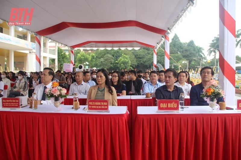 Khai mạc “Triển lãm tranh ảnh, tư liệu tuyên truyền phòng, chống rác thải vao m88 năm 2024”