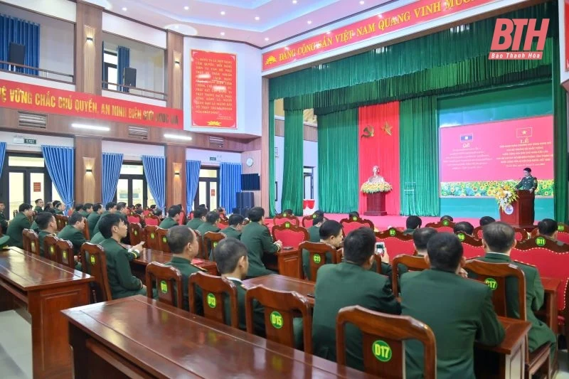 Bộ Chỉ huy Bộ đội Biên phòng m88 the thao đón nhận Huân chương Chiến công hạng Nhì của Bộ Quốc phòng Lào