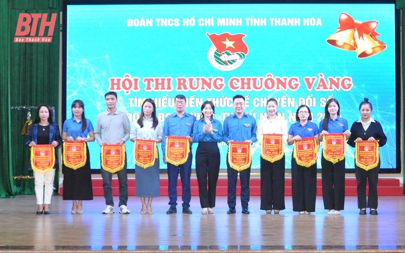 Sôi nổi Hội thi Rung chuông vàng tìm hiểu kiến thức về chuyển đổi số