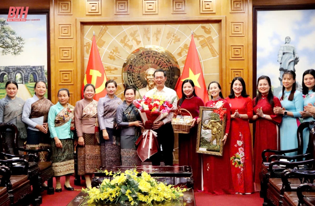 Đoàn đại biểu Hội LHPN tỉnh Hủa Phăn (Lào) chào xã giao lãnh đạo tỉnh Thanh Hóa