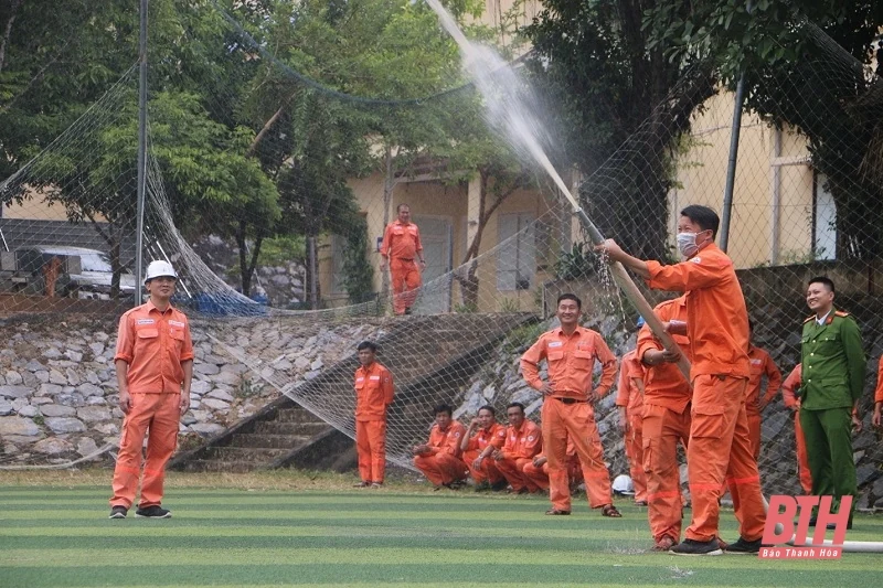 Công ty TNHH MTV Thủy điện Trung Sơn hoàn thành huấn luyện nghiệp vụ PCCC&CNCH năm 2024