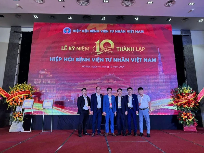 Hệ thống Y tế Medic vinh dự được trao tặng bằng khen, kỷ niệm chương từ Hiệp hội Bệnh viện tư nhân Việt Nam