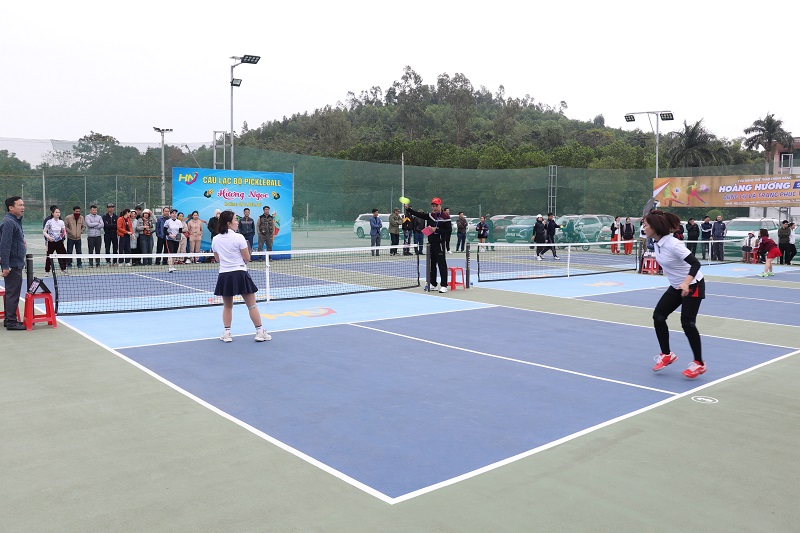 Khai mạc Giải Pickleball chào mừng kỷ niệm 43 năm ngày thành lập thị xã Bỉm Sơn