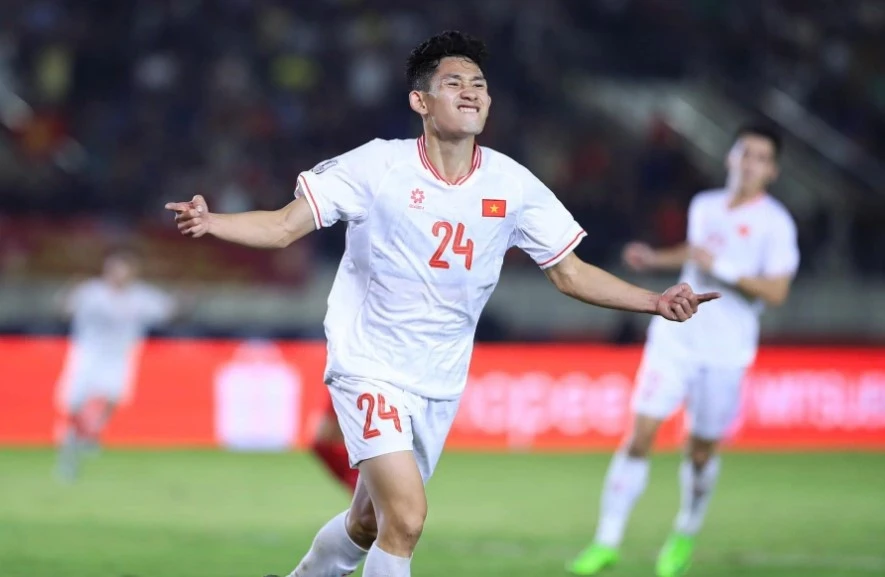 Thắng áp đảo Lào, Việt Nam dẫn đầu bảng B AFF Cup 2024