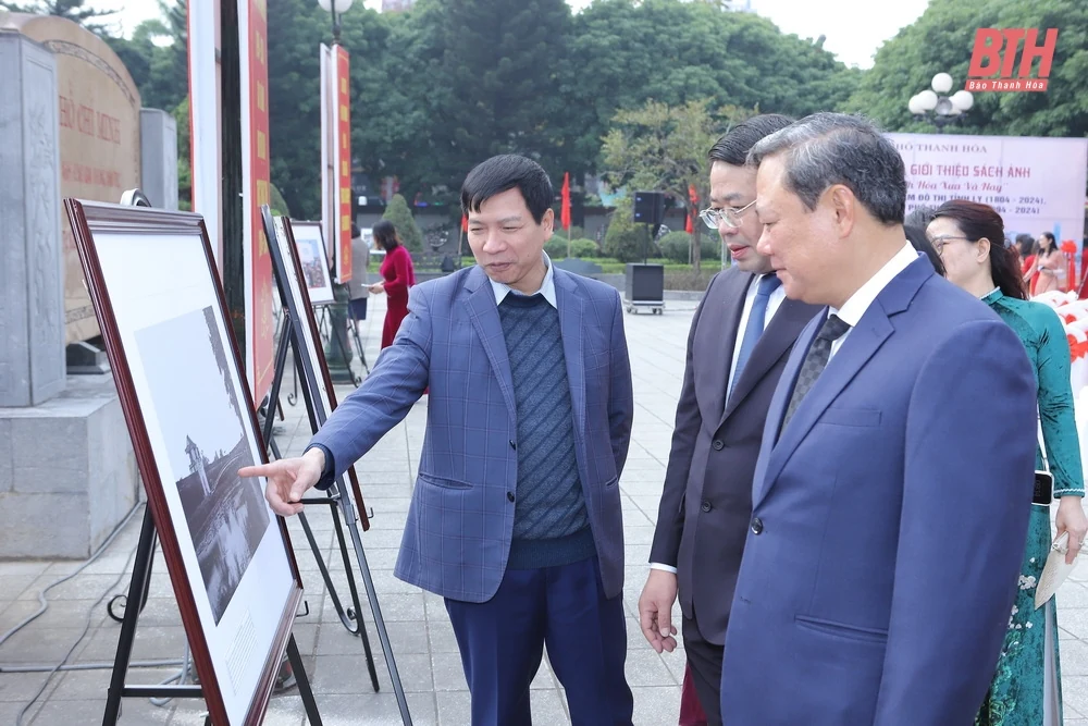 Khai mạc trưng bày ảnh và giới thiệu sách ảnh “Thành phố kèo nhà cái m88 xưa và nay”