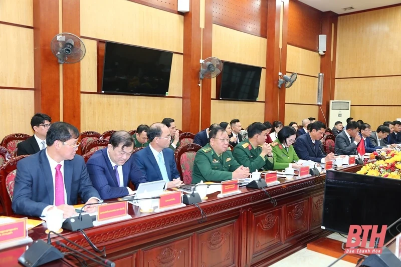Giao ban công tác đất liền giữa 2 tỉnh Thanh Hoá - Hủa Phăn