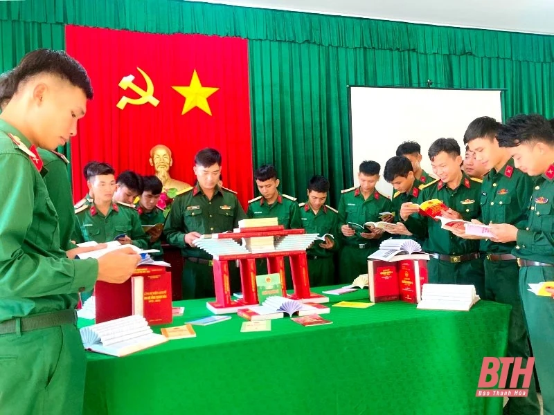 Thăm Đảo Mê anh hùng 