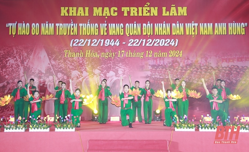 Khai mạc Triển lãm “Tự hào 80 năm truyền thống vẻ vang Quân đội Nhân dân Việt Nam anh hùng”