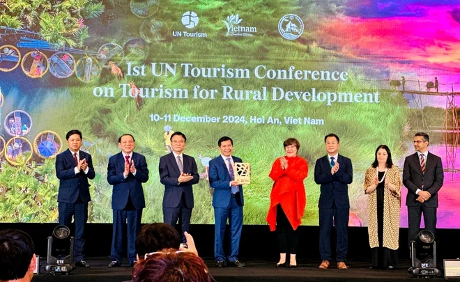 Công bố 10 sự kiện tiêu biểu của ngành văn hóa, thể thao và du lịch năm 2024