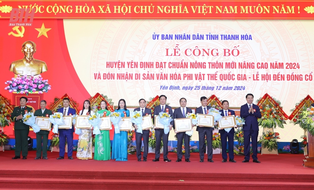 Công bố Quyết định huyện Yên Định đạt chuẩn nông thôn mới nâng cao năm 2024 và Đón nhận di sản văn hóa phi vật thể quốc gia Lễ hội Đền Đồng Cổ