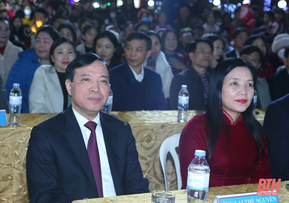 Phó Bí thư Thường trực Tỉnh ủy Lại Thế Nguyên chung vui, chúc mừng Giáo phận Thanh Hóa và đồng bào Công giáo nhân dịp đón Giáng sinh năm 2024
