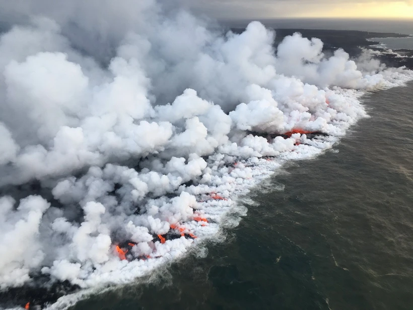 Siêu núi lửa hoạt động mạnh nhất thế giới Kilauea ở Hawaii lại thức giấc