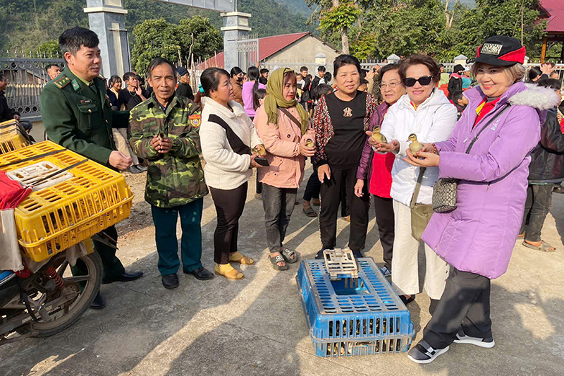 Nhiều hoạt động thiện nguyện hướng về vùng biên giới