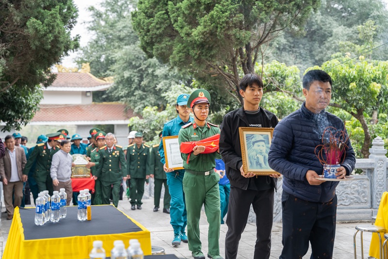 Lễ đón nhận và an táng hài cốt liệt sỹ Lê Xuân Mai