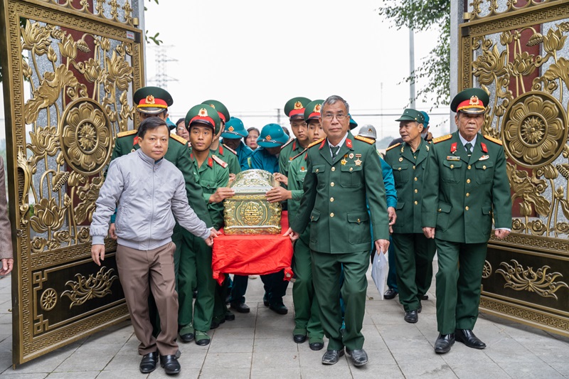 Lễ đón nhận và an táng hài cốt liệt sỹ Lê Xuân Mai