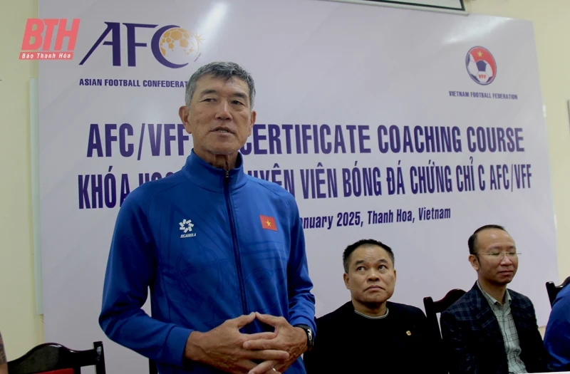 Khai giảng khóa đào tạo HLV bóng đá chứng chỉ C/AFC/VFF