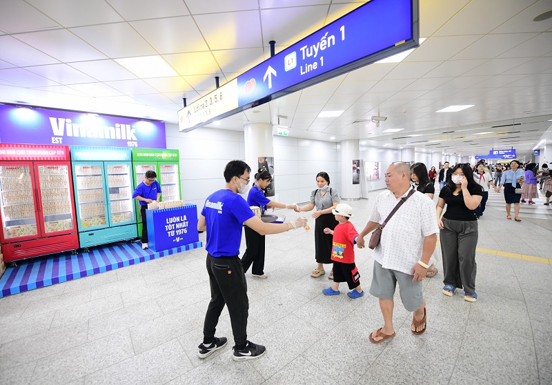 Cùng Vinamilk check-in metro Bến Thành - Suối Tiên